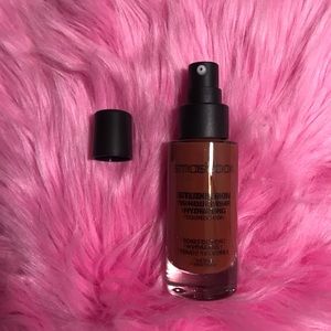 BRAND NEW SMASHBOX FOUNDATION
